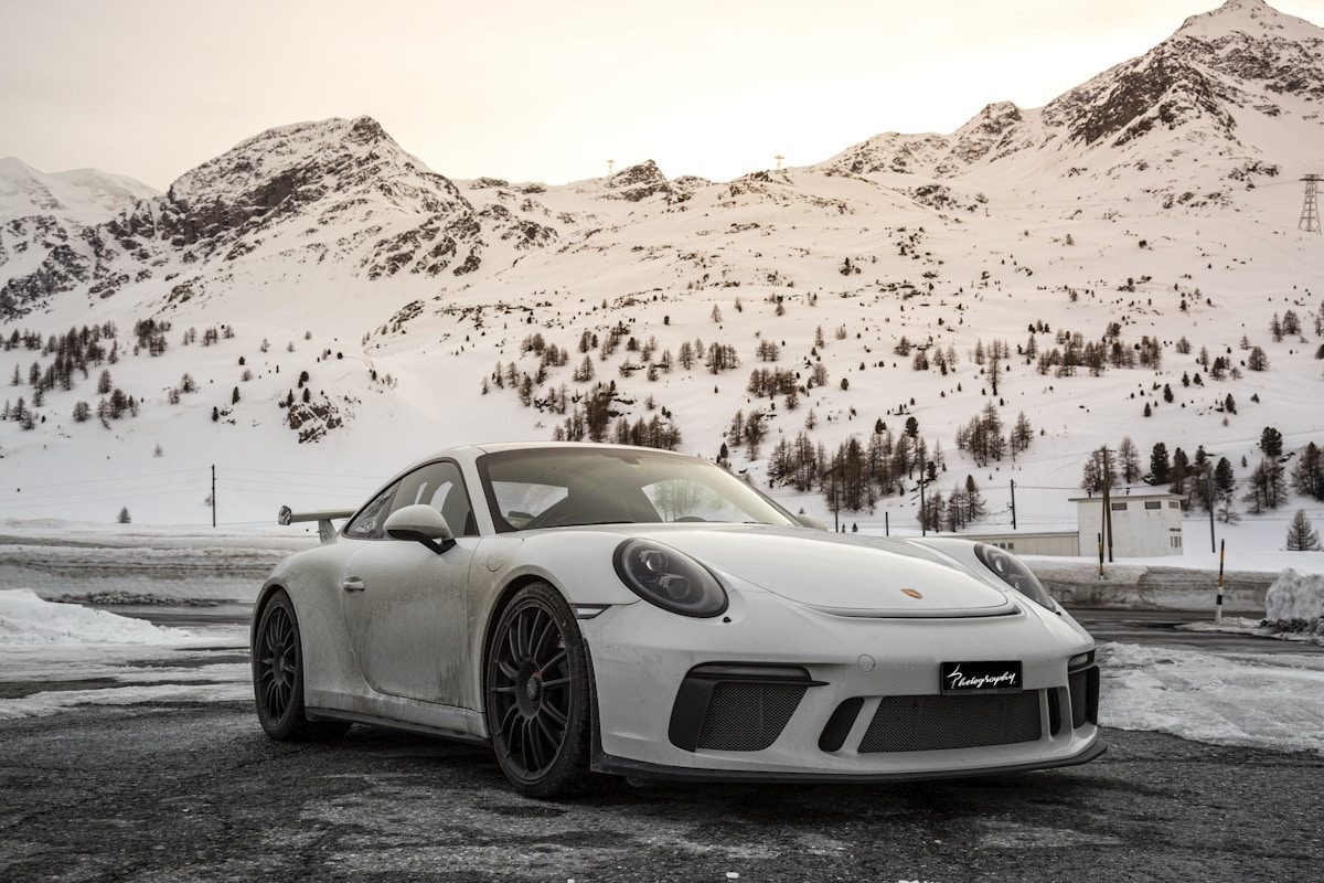 Porsche 911 GT3 RS Dubai Sheikh Zayed Road Porsche Center inspection